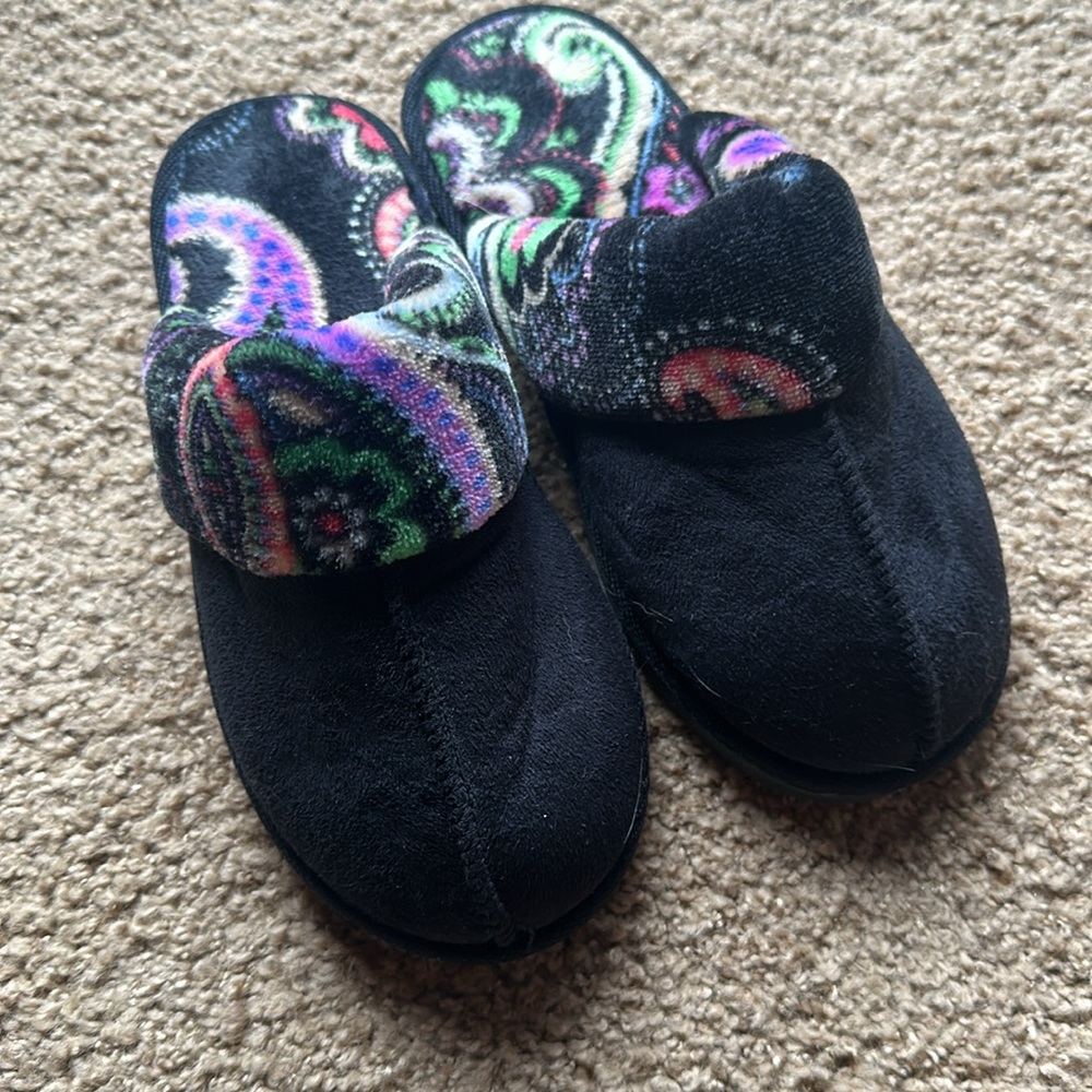 Vera Bradley Slippers Sz. 5-6  New